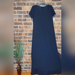 Black maxi dress with pockets